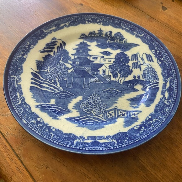 Vintage Blue Willow Japan 9 in Porcelain Plate - Picture 1 of 5